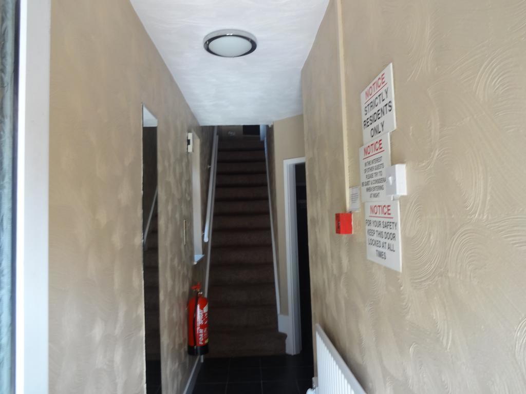 The Manor Hotel ヌニートン エクステリア 写真
